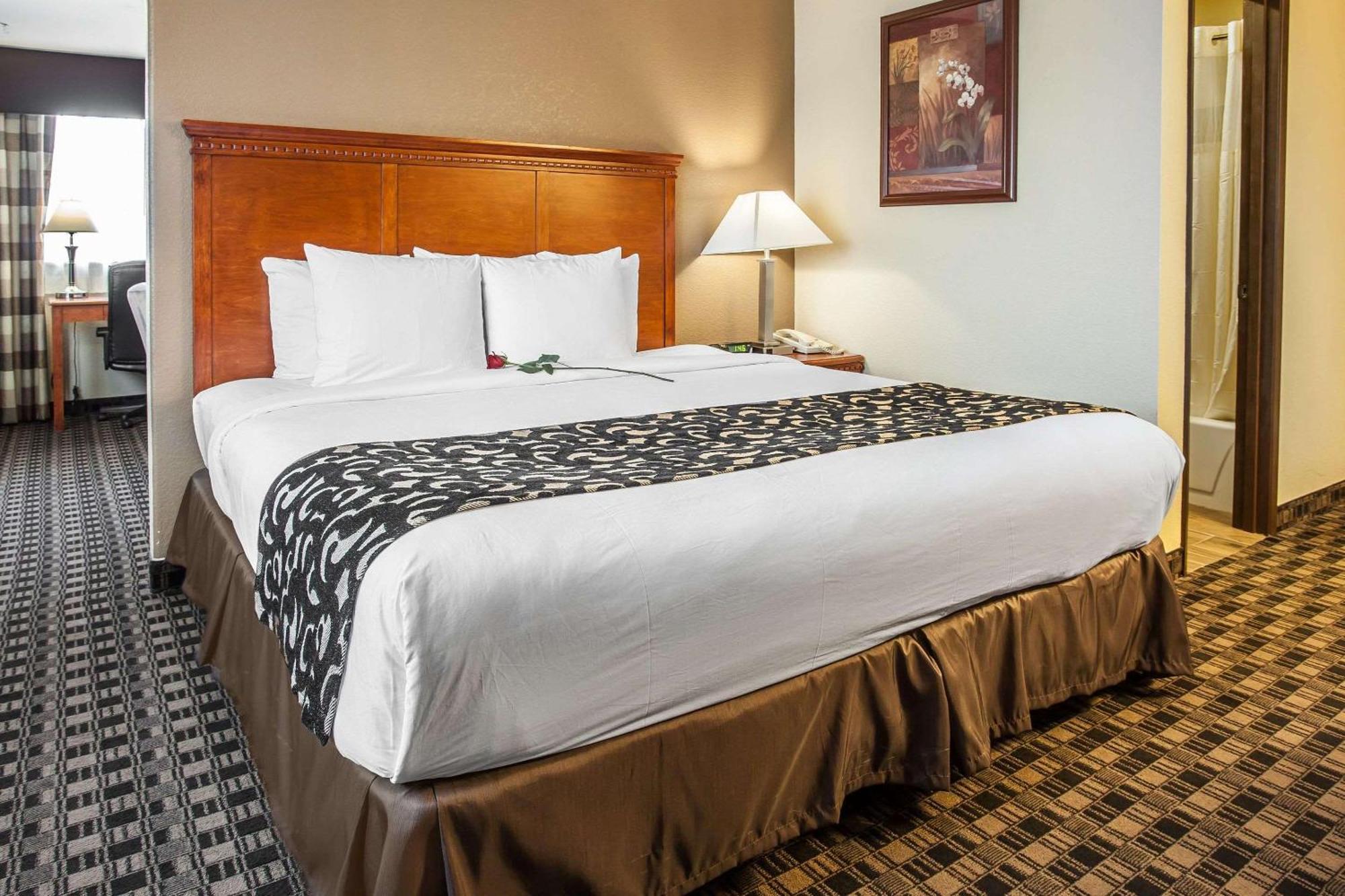 Clarion Inn Renton-Seattle エクステリア 写真
