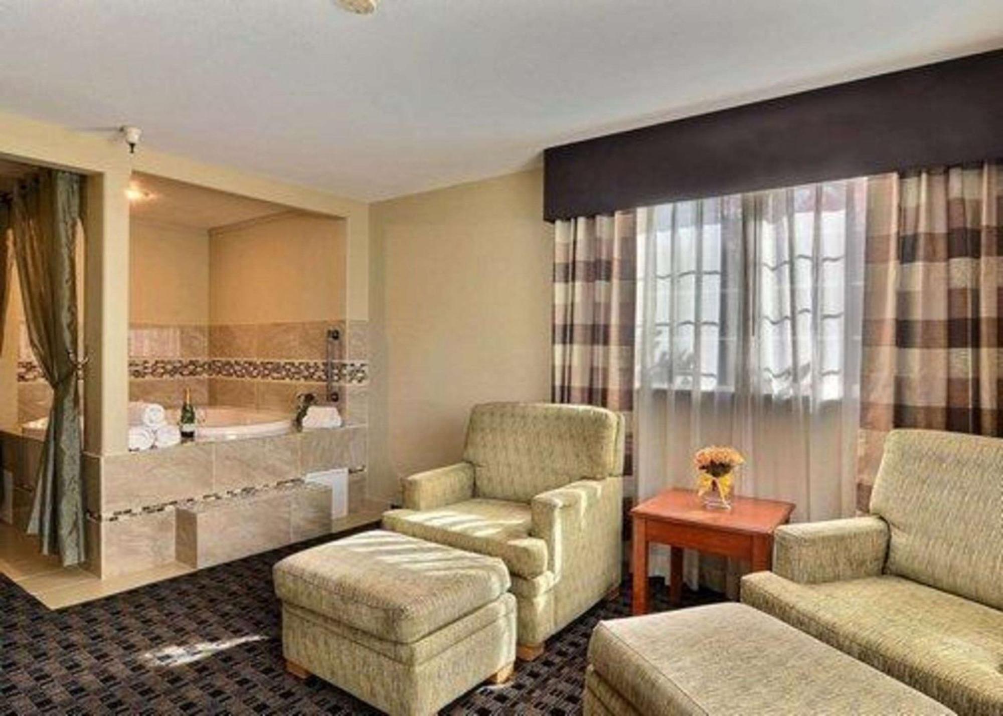 Clarion Inn Renton-Seattle エクステリア 写真