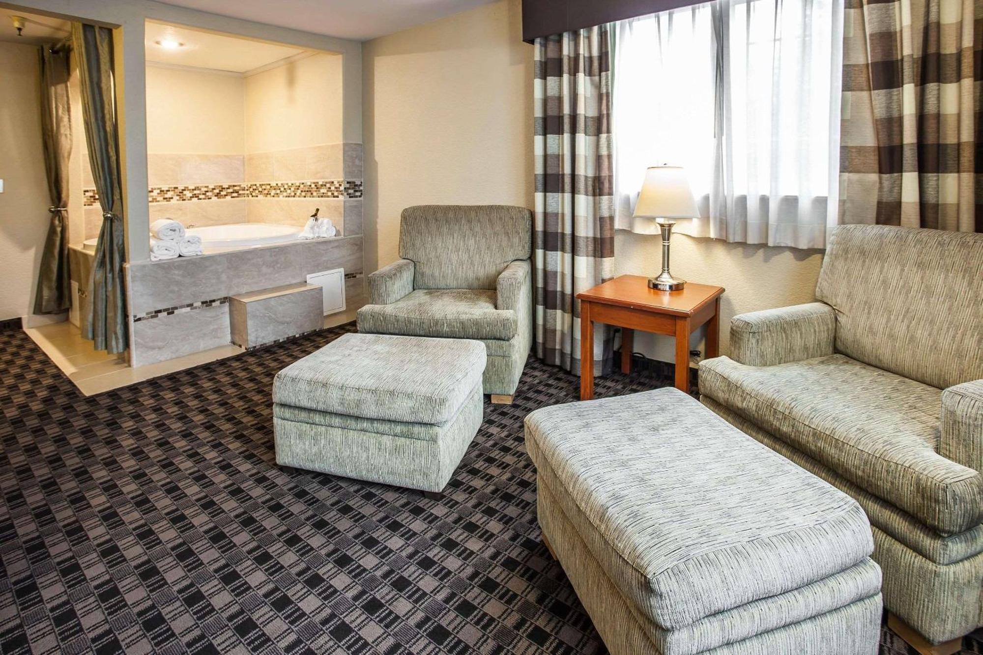 Clarion Inn Renton-Seattle エクステリア 写真