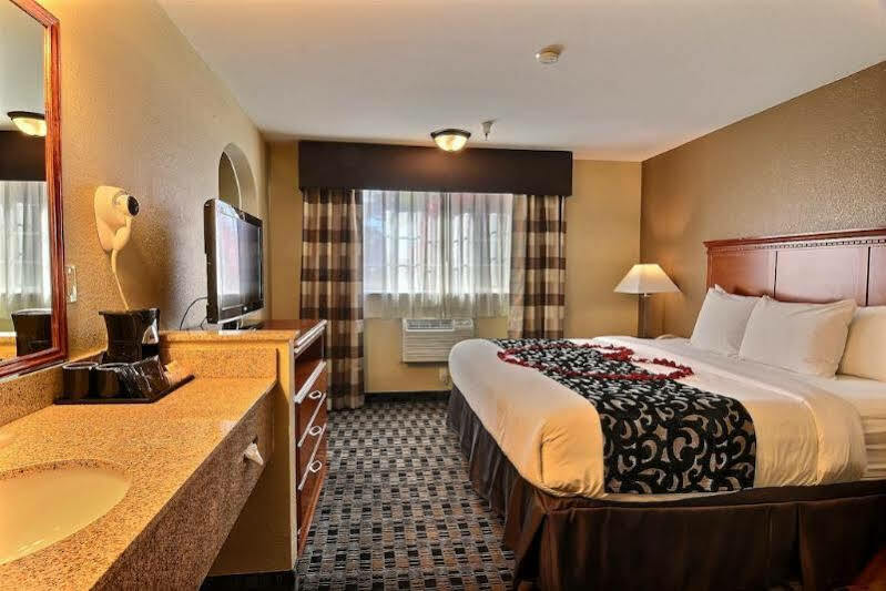 Clarion Inn Renton-Seattle エクステリア 写真